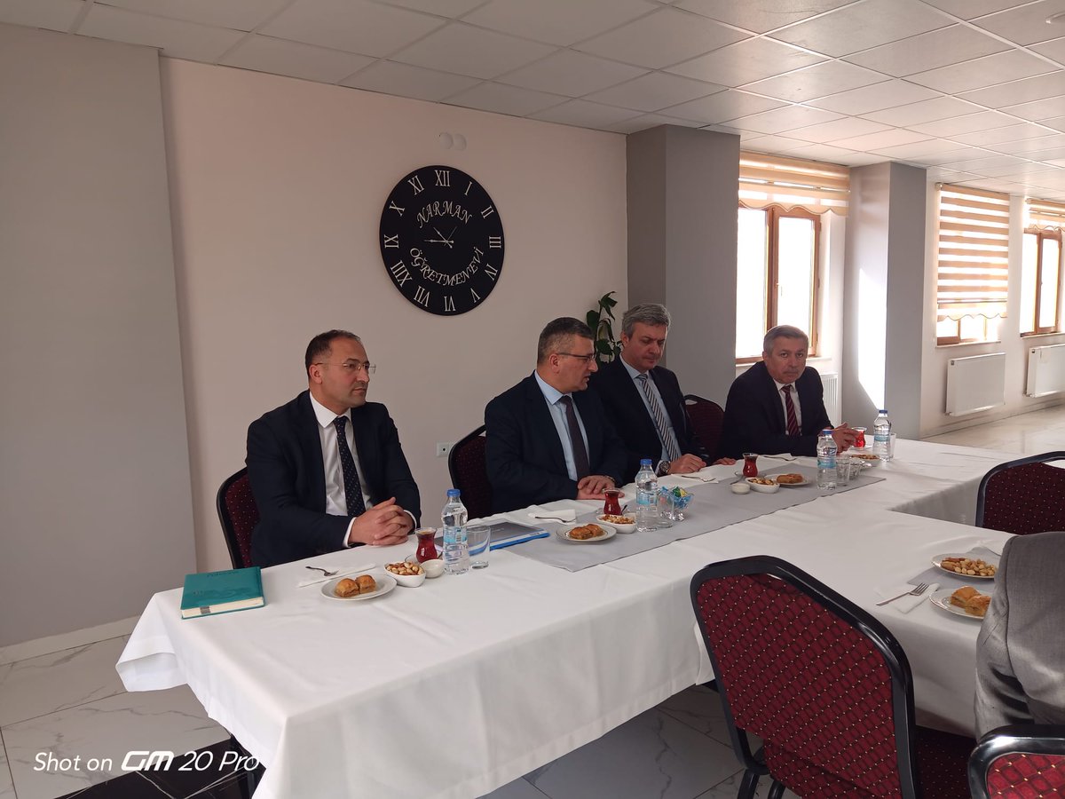 AsoNarman's tweet photo. Milli Eğitim Bakanlığı Ortaöğretim Genel Müdürümüz sayın Halil İbrahim TOPÇU beyefendiyi kurumumuzda misafir ettik. 

@Erzurum_Mem
@yakupyildiz024
@azizoguz61 @MemNarman @EnginT25 https://t.co/n8XCFa4IuK