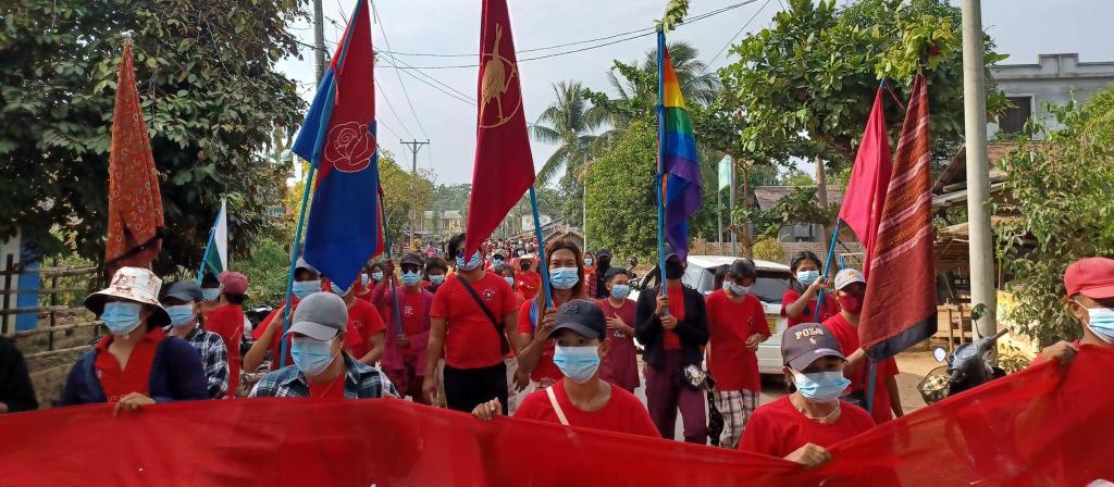 Led by Rosy Women's Union, Democracy Movement Strike Committee-Dawei , Student Union, LGBT Community & residents from #LaungLone Twp, #Dawei , marched and protested to eliminate the #MilitaryDictatorship on Mar8.

#HelpMyanmarIDPs 
#2024Mar8Coup   
#WhatsHappeningInMyanmar