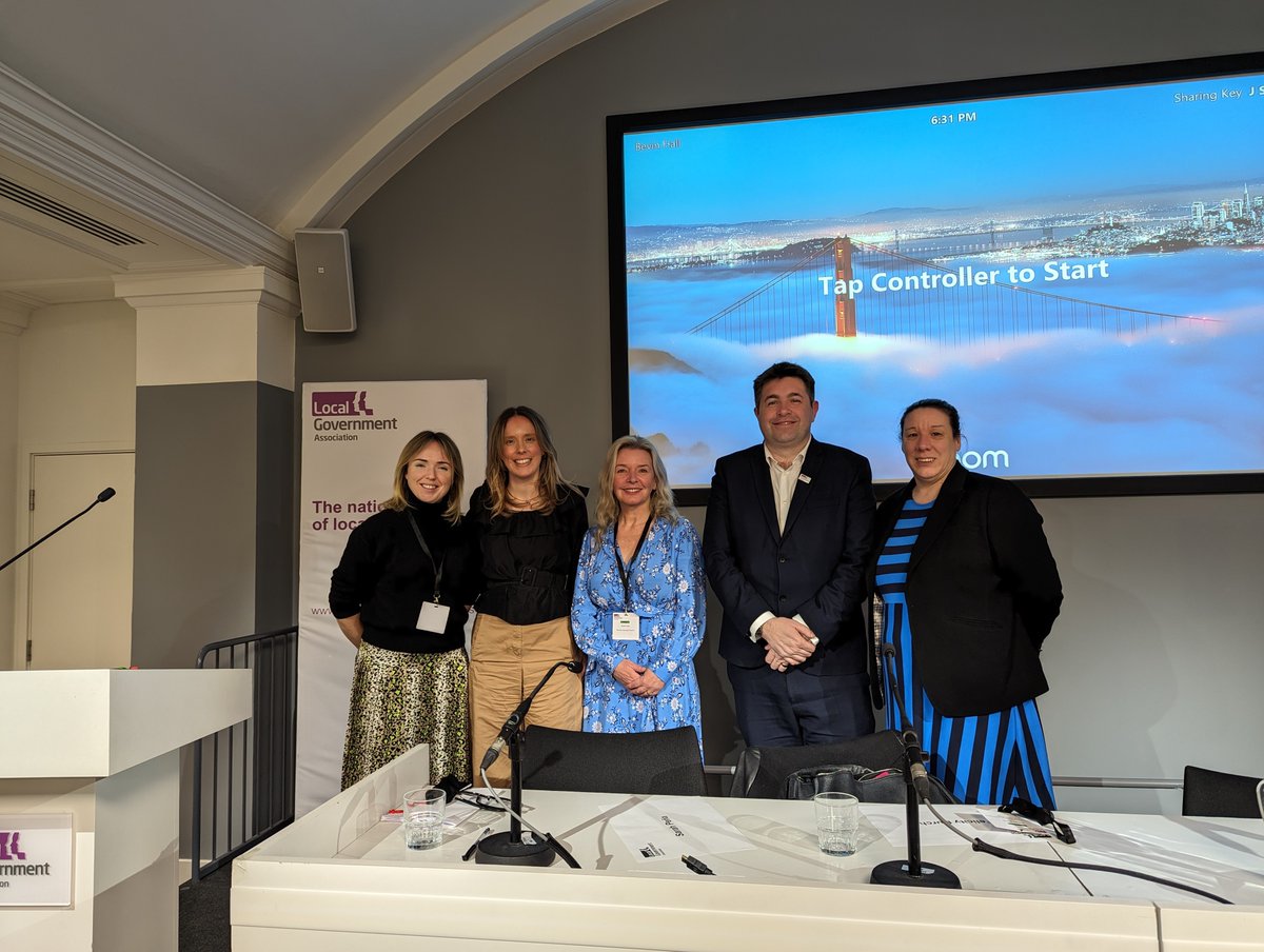 LGAcomms's tweet photo. At yesterday's #SmithSqDebate we were joined by a panel of #InspirationalWomen leading work on the use of AI.

The discussion covered many critical questions faced by #LocalGov on the potential risks &amp; rewards of the application AI in council services.

#InternationalWomensDay https://t.co/Vxkz8jxou0