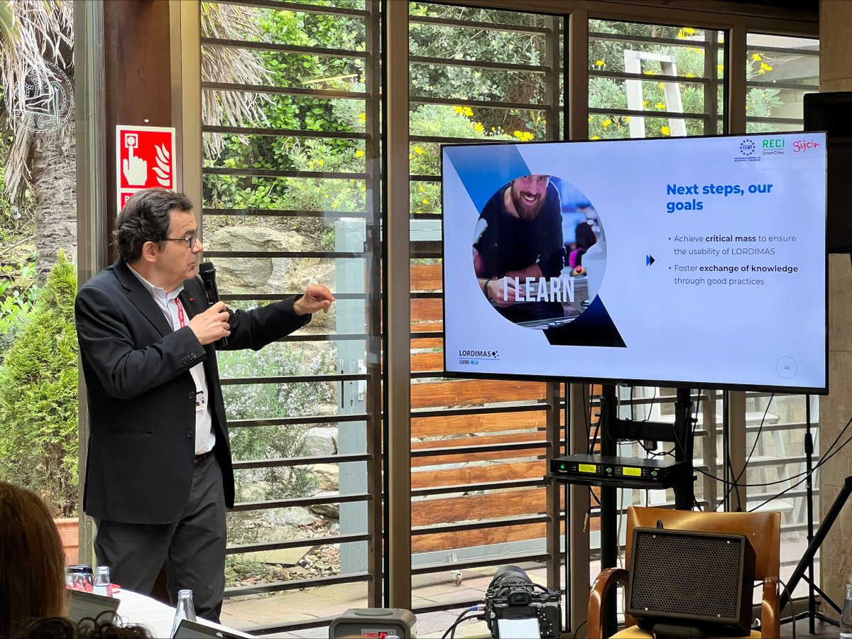 RedRECI's tweet photo. ¡Increíble jornada de aprendizaje en la @RedRECI!
Los miembros han compartido las innovadoras iniciativas en las que están trabajando dentro de los grupos de trabajo. Estamos emocionados por los productos presentados, los cuales prometen impulsar el desarrollo y la sostenibilidad https://t.co/FdGQGn9qX8