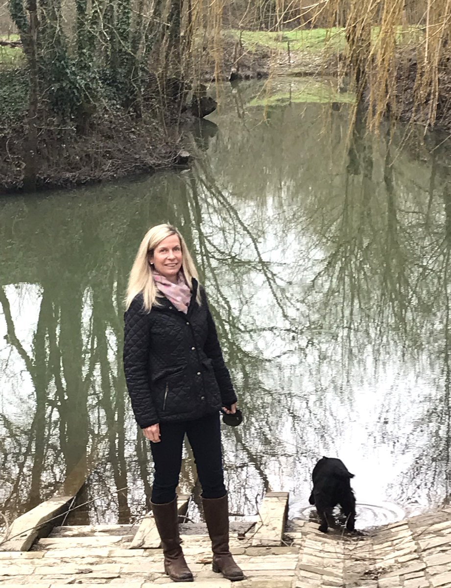 gites79's tweet photo. For #IWD2024 #gites79 would like to introduce you to the #woman behind the scenes, who ensures our guests have the best possible time - nothing is ever too much trouble!👍For more info visit https://t.co/w24c7S1Jgt 
#frenchholidays #gites #france #dogfriendly #deuxsevres #france https://t.co/uIpOhhQnmh