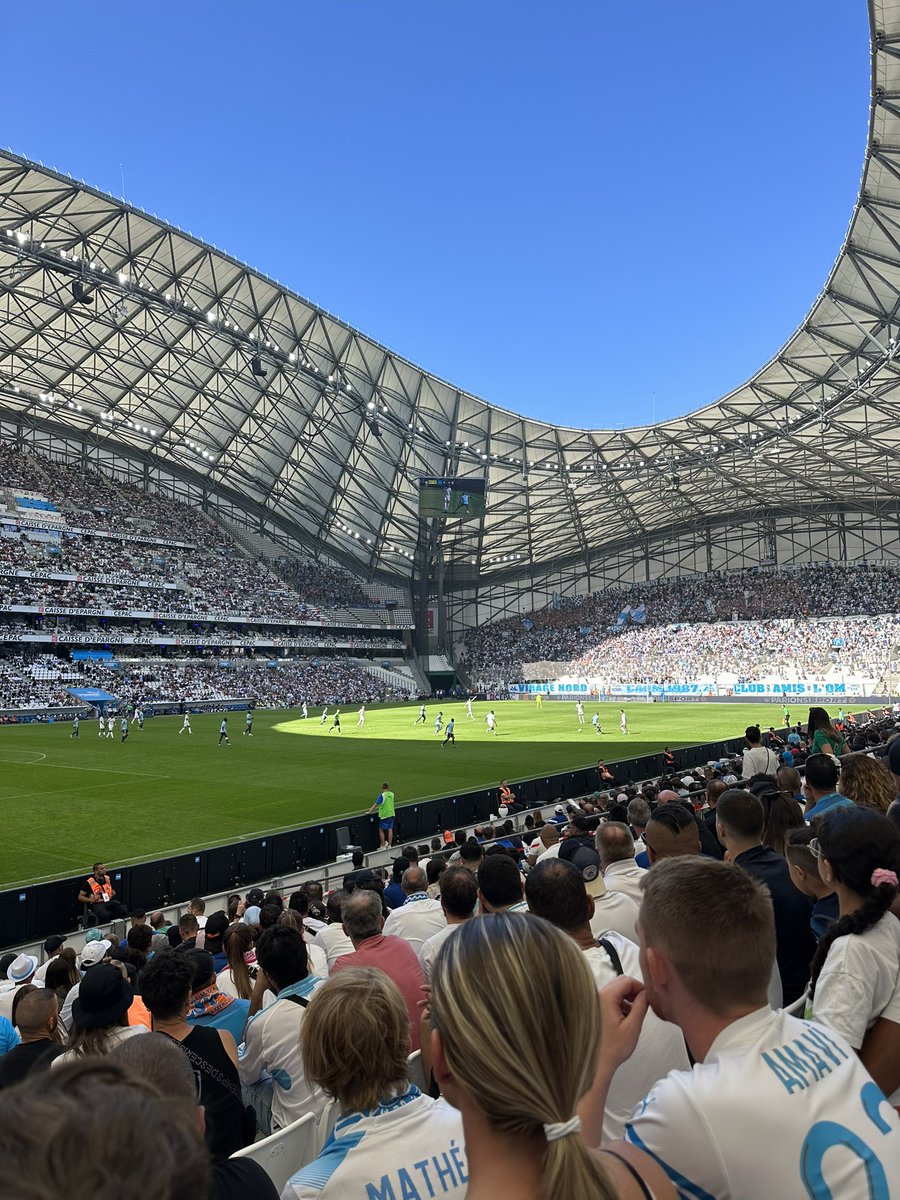 Salut la #TeamOM 
🎟️ 3 places cote a cote en ganay travée W rang 16 place 16-17-18 très bien placer 
💶30€ la places 
🏟️au #velodrome dimanche 10 à 20h45
📩dm ouvert 
#OMNantes #OMFCN #orangevelodrome #OM #TeamOM