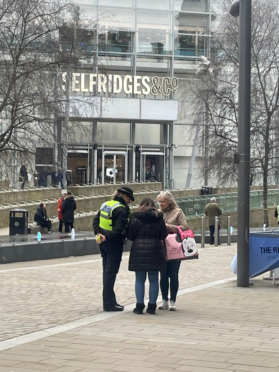 Did you see our #ProjectServator deployment today in Manchester? Specially trained officers in uniform and plain clothes were teamed up with @BTPGtrMcr. We pop up unpredictably. We want to get the message to the public, You are our eyes and ears. Report anything suspicious.