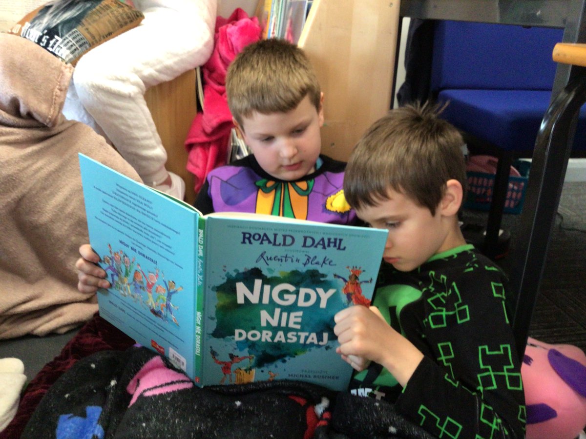 Seuss class are getting cosy with their @WorldBookDayUK books! @WygateA #wygateway #REACH