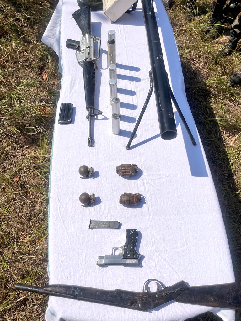prodefkohima's tweet photo. #AssamRifles in #Manipur recovered 1x M-16 Rifle, 1x 9mm Pistol, 4x grenades, 1x Single Barrel Rifle, 1x Improvised Long Range Mortar & war like stores near #Mashem River in Phoisanbung village, Churachandpur, in a joint operation with @BSF_India & @manipur_police @official_dgar https://t.co/67rBJw2kBE
