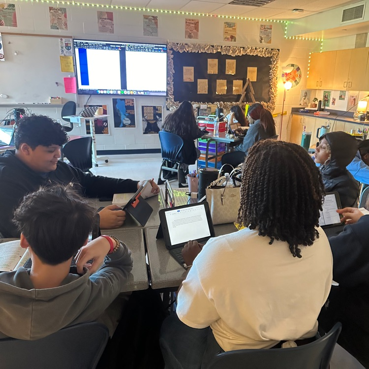 PHSWarriors1957's tweet photo. Ms. Trader's wonderful 9th graders are working on their end of the unit essay on Survival! So proud of them! 💙💛#BlessedAtPHS https://t.co/GfA39yxQDW