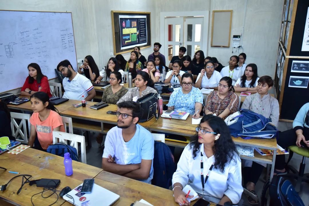ARCH College of Design & Business tweet media