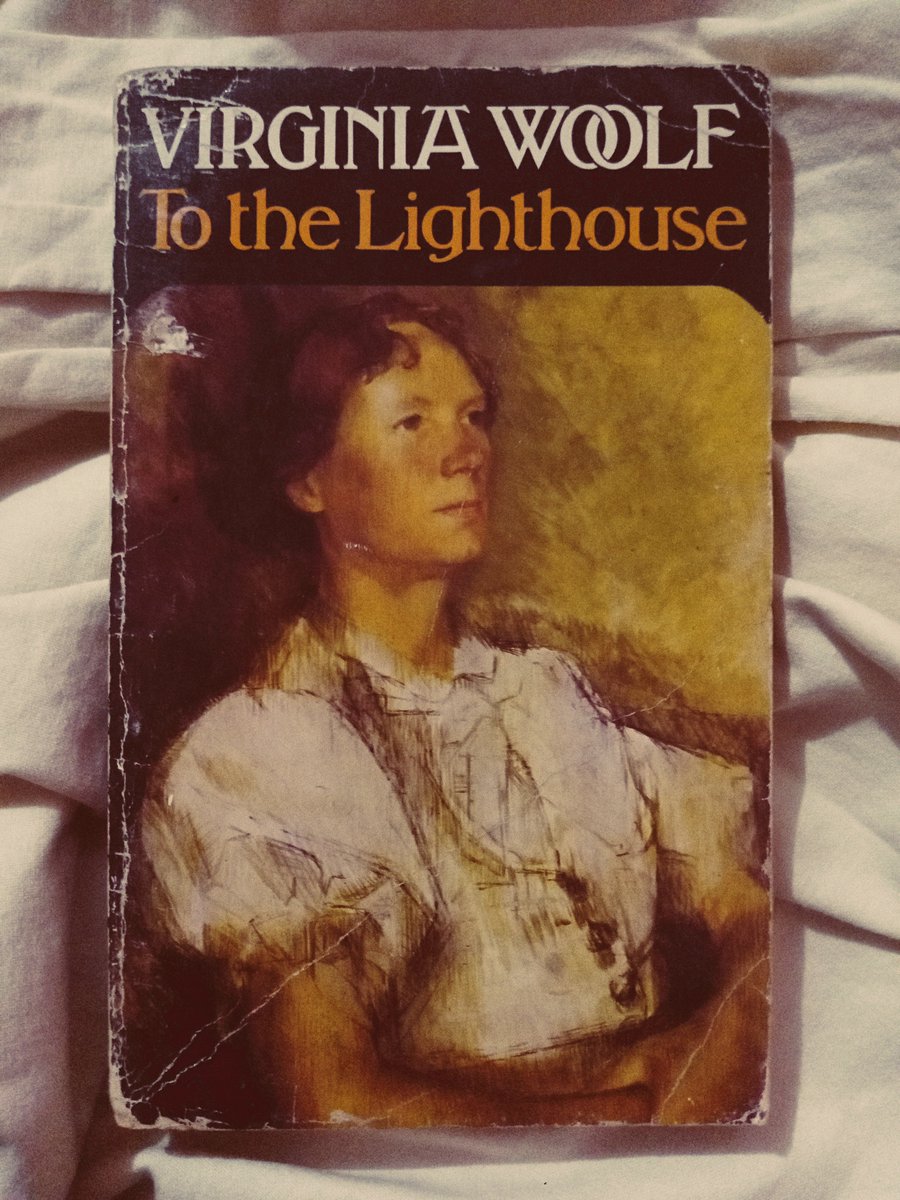 To the Lighthouse By Virginia Woolf
رواية لـ فيرجينيا وولف، من إصدار جراتفون بوكس 1987، الكتاب في 191 صفحة قَطع صغير وحالته جيدة.