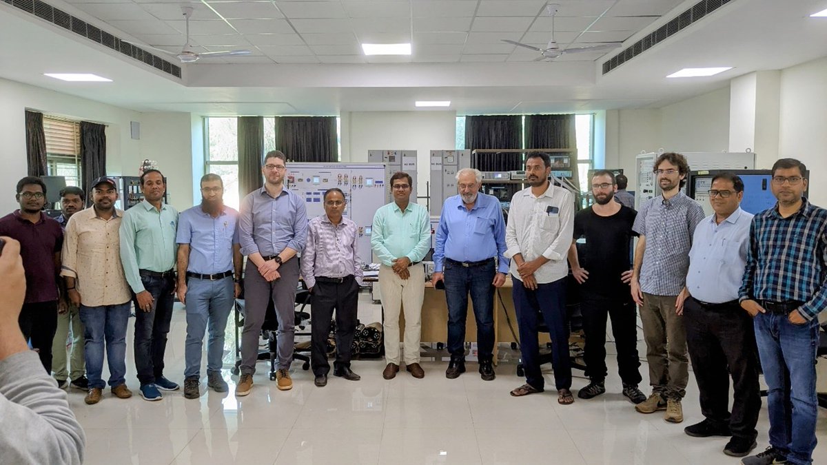#Insights from #Keonjhar !
We visited the microgrid system where the 10 kW bio-mass plant, 30 kWp Solar PV system along with 180 kWh BESS were commissioned in February and last November respectively. 
Find more ⬇
reempowered-h2020.com/re-empowered-p…

#projectmeeting #EUIndia @IITBhubaneswar