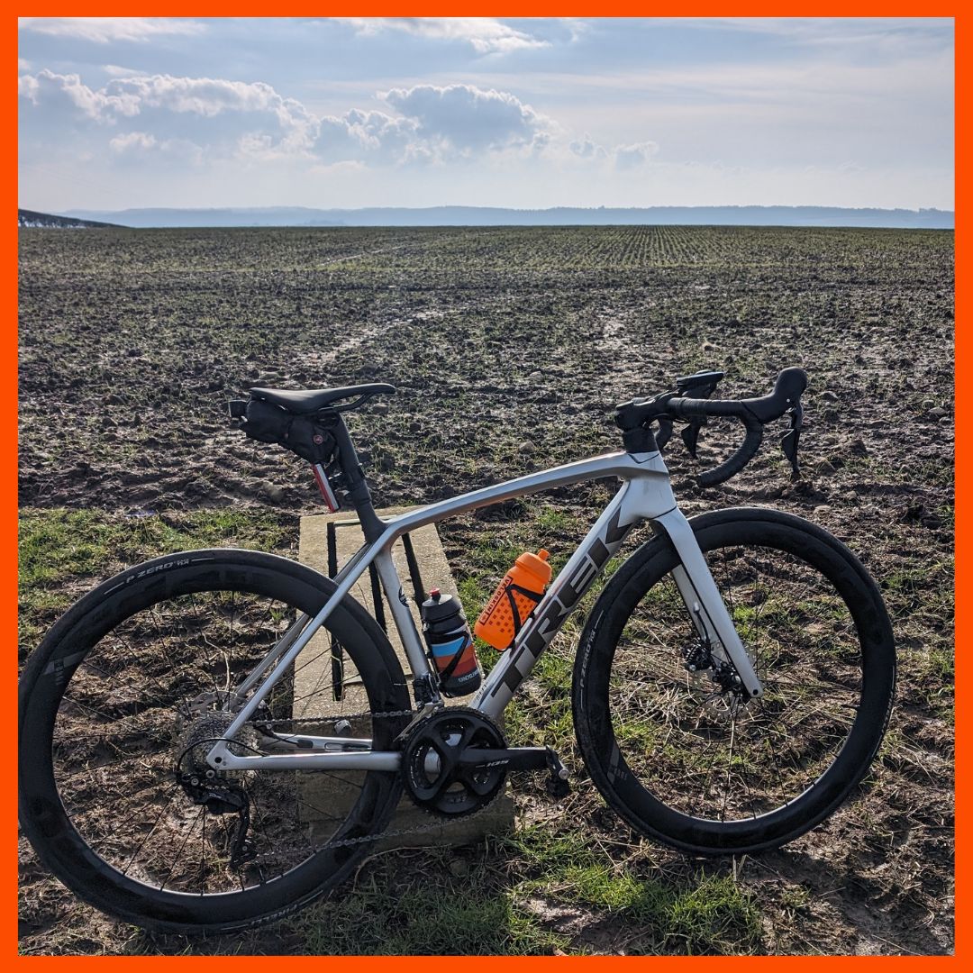 VeloSkin's tweet photo. Sunshine and hills, what more can you ask for in a ride?! 😎

#MyVeloSkin #FormulatedPerformance https://t.co/O4vjRD8vqD