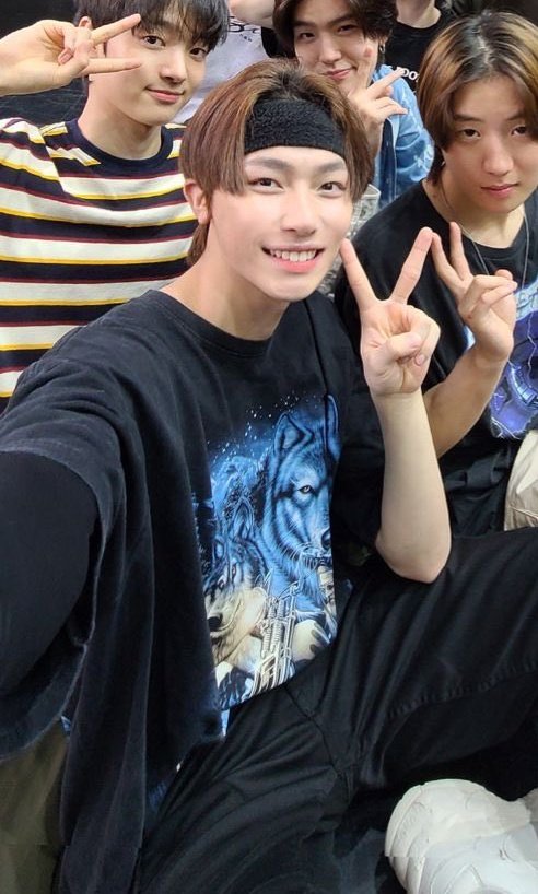 heyfuma's tweet photo. i crack up every time i see this Nicholas photo wearing a wolf shirt coz like he really is meant to be in this we link shit for life 😭😭😭😭 https://t.co/MFkKiONFrs
