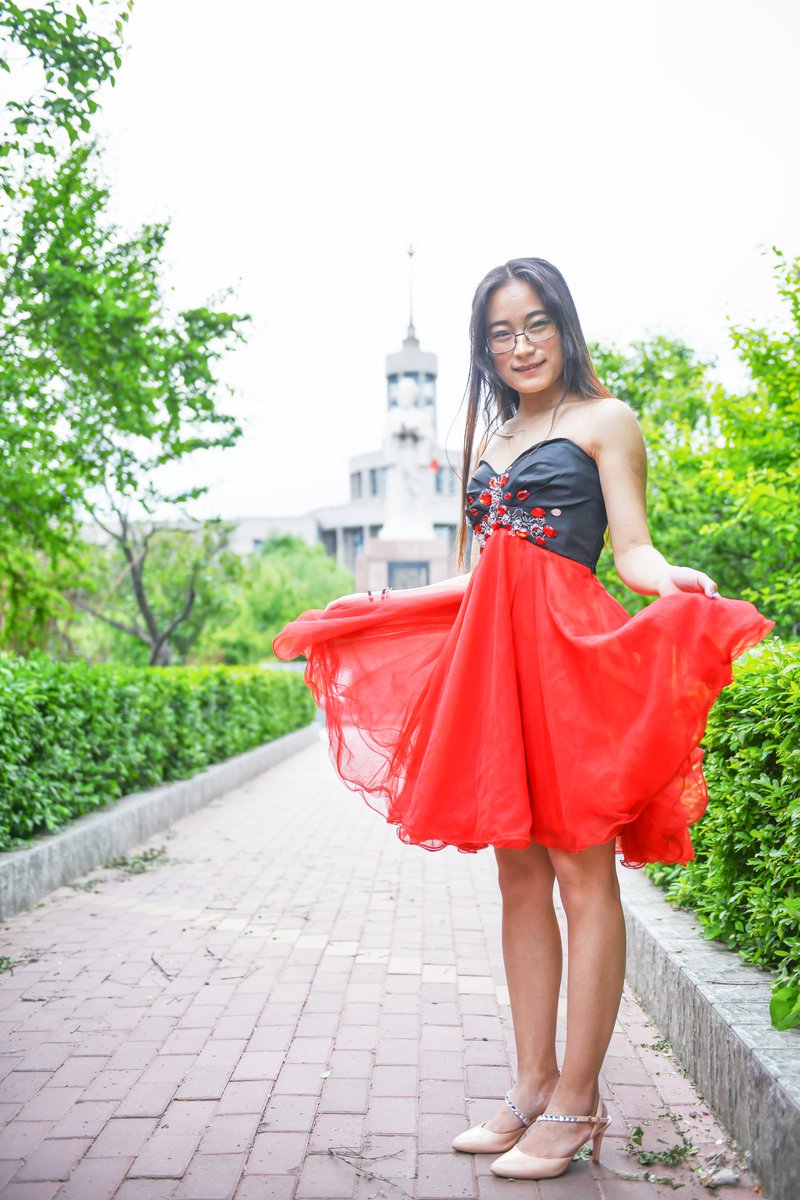 毕业眼镜小姐姐 [333P+3.23G] #眼镜娘 #眼镜妹 #毕业照 #写真 #旗袍 
No.030836 预览全套尺度看置顶或私信 
投稿：@wqganenshi_   @MuyishiD @007share https://t.co/y2jQJZefmr