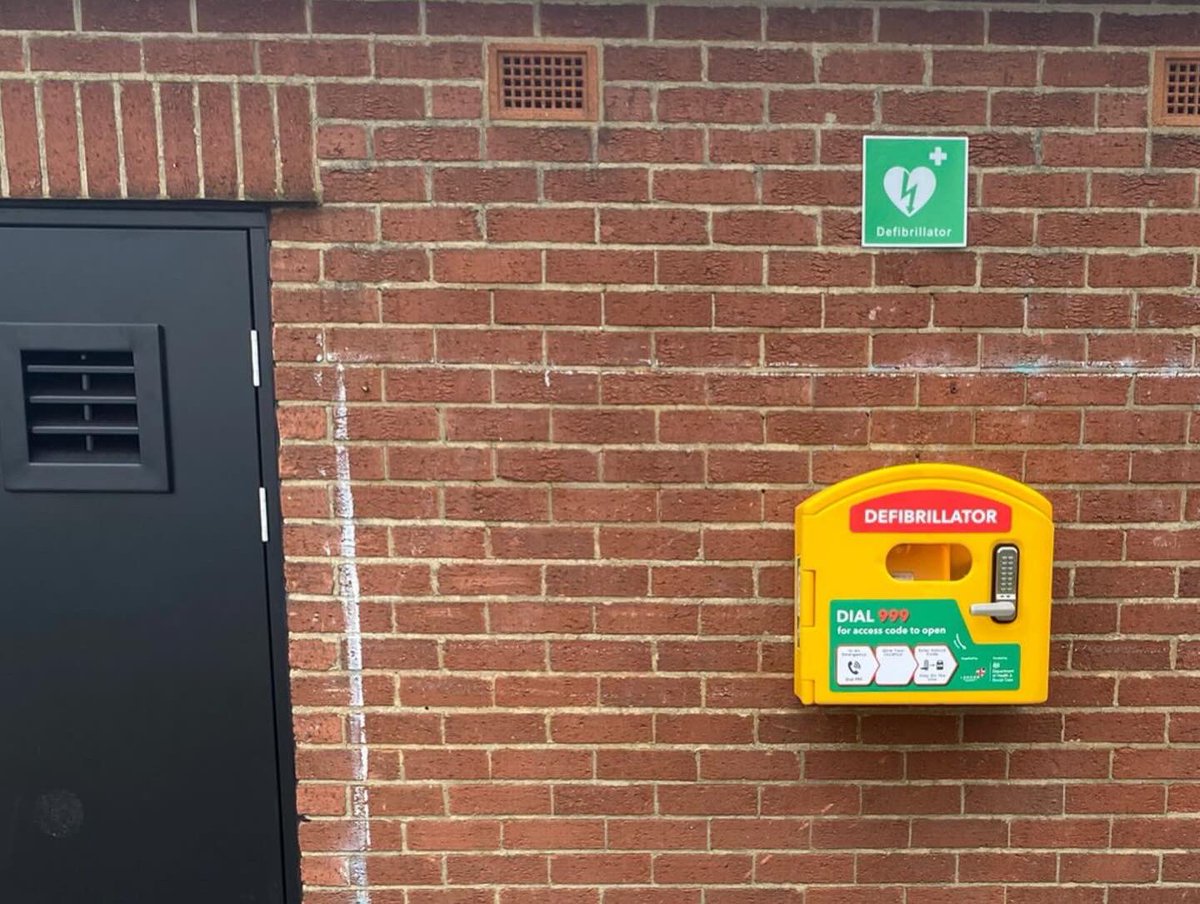 Thanks to several different funders we now have Automated External defibrillators (AED) at Chaddesden Park and Darley Playing Fields. 🚑 

There is also a new AED at Normanton Park. 

They are all registered to the National defibrillator website.

#saferparks #defribillato