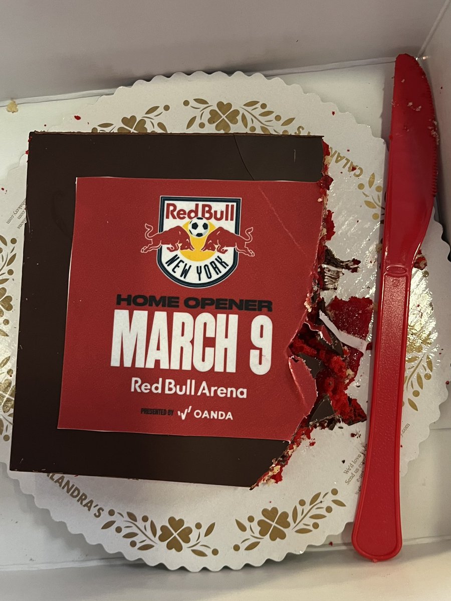 Here’s the cake the @NewYorkRedBulls dropped off for Peter Schwartz. Boomer tasted it