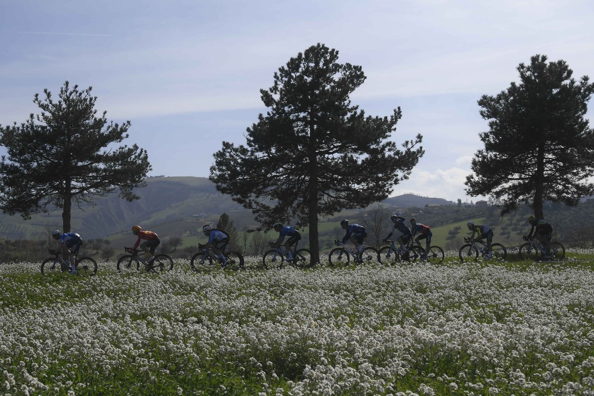 🏁 78 KM
 
🔟 🚴‍♂️ &lt; 1’18’’ &lt; 🚴‍♂️🚴‍♂️🚴‍♂️🚗

🇦🇺 <a href="/damien_howson/">Damien Howson</a>
🇦🇺 <a href="/simoclarke/">Simon Clarke</a>
🇩🇰 <a href="/k_asgreen/">Kasper Asgreen</a>
🇩🇰 <a href="/MagnusCort/">Magnus Cort</a>
🇪🇸 <a href="/ivan_cortina/">Iván Garcia Cortina</a>
🇫🇷 <a href="/davy_clement/">Davy Clément 🇫🇷</a>
🇮🇹 <a href="/ADM_RossodiBuja/">Alessandro De Marchi</a>
🇮🇹 <a href="/AndreaVendra/">Andrea</a>
🇮🇹 <a href="/Bonifazio_993/">Niccolo bonifazio</a>
🇮🇹 <a href="/GannaFilippo/">Filippo Ganna</a>

🔱 #TirrenoAdriatico