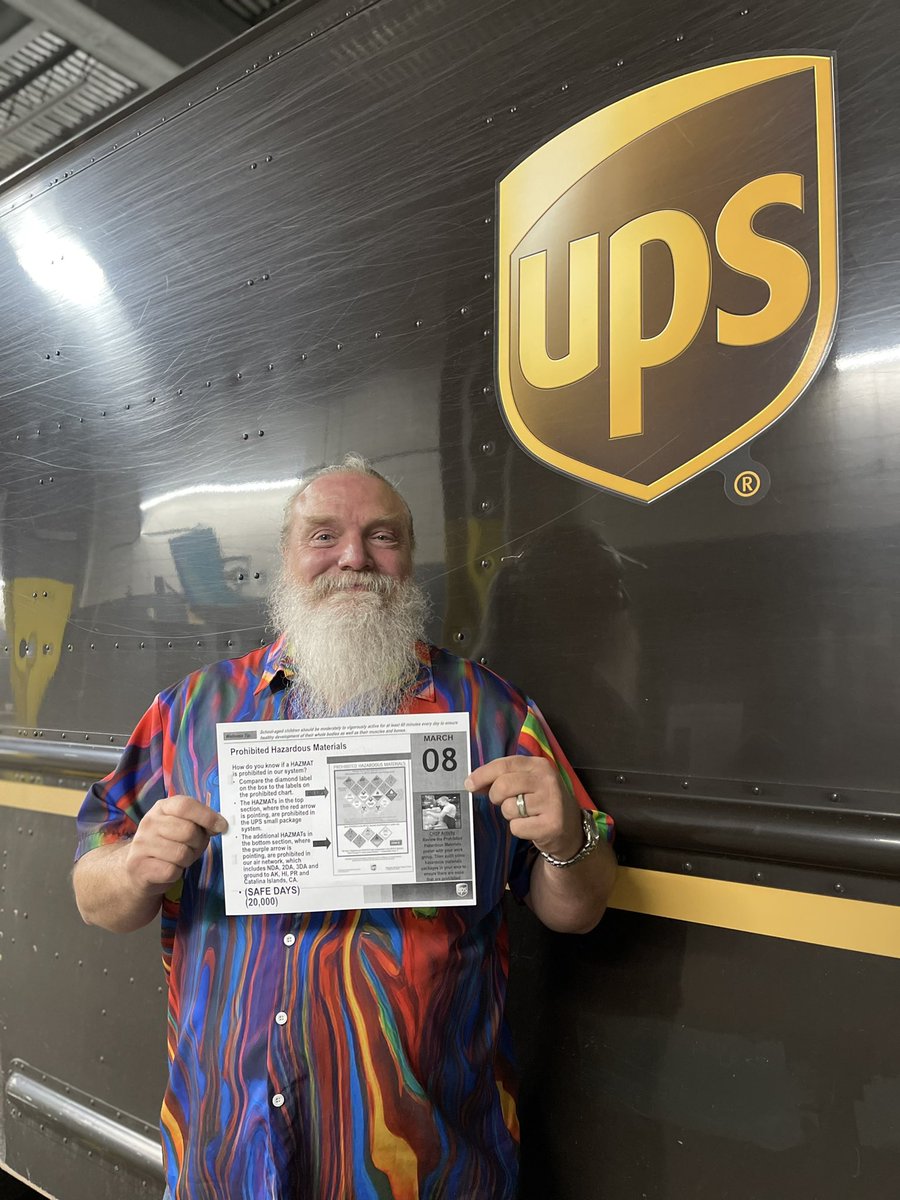 okc_preload's tweet photo. Good Friiiiiday #OKC #Preload James has your #PCM over ⚠️Prohibited HazMats ⚠️
How do you know if a hazmat is prohibited Check your Prohibited Poster! If you have a PH contact a sup immediately! ⏰Don’t forget it’s SPRING FORWARD this weekend⏰#KnowYourLoad   #FridayVibes #UPS https://t.co/93e2r8eBgI