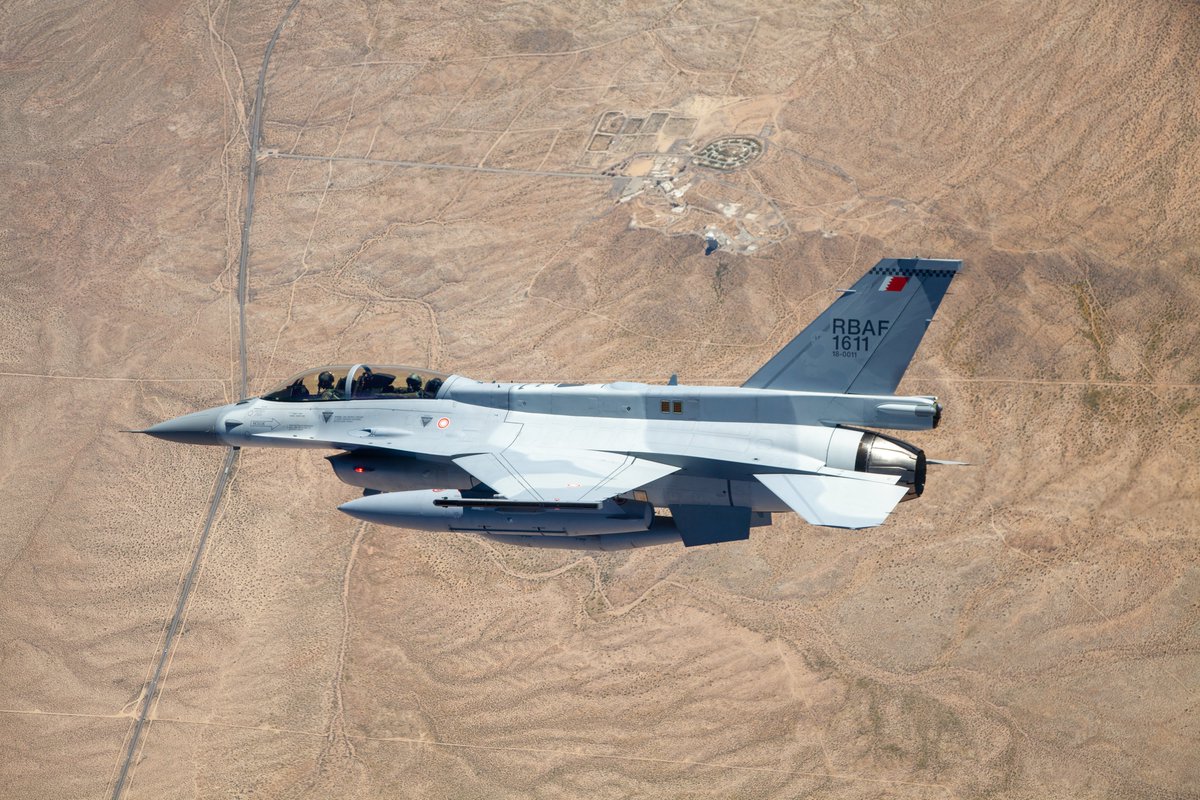 aag_th's tweet photo. 🇧🇭🇺🇸AAG_th บันทึกประจำวัน: เครื่องบินขับไล่ F-16C/D Block 70 ชุดแรกบินออกจากสหรัฐฯไปยังบาห์เรนแล้ว
https://t.co/18k8xMtOO8
#Bahrain #AirForce @BDF_Bahrain #RBDF #USA @LockheedMartin #F16 #Viper #Aircraft https://t.co/Ra7iCctthN