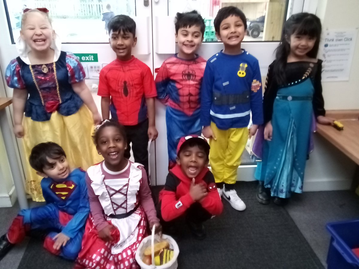 It has been great fun dressing up as our favourite book character for #WorldBookDay2024 today. We shared some more stories from home and described our costumes. We also welcomed our parents for Hook A Book. 📚 @CTS_Watford @headcherrytree @MrsSibbitCTS #CTSReading #CTSeyfs
