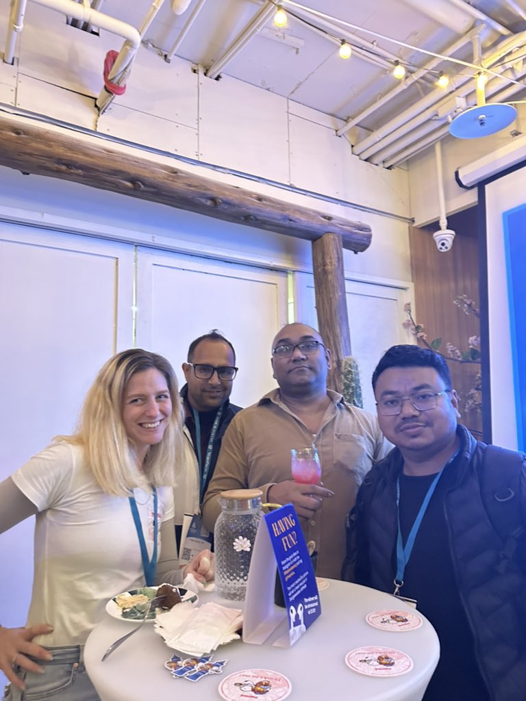 Makers meet at the bakers #makersmeetup <a href="/freemius/">Freemius</a>