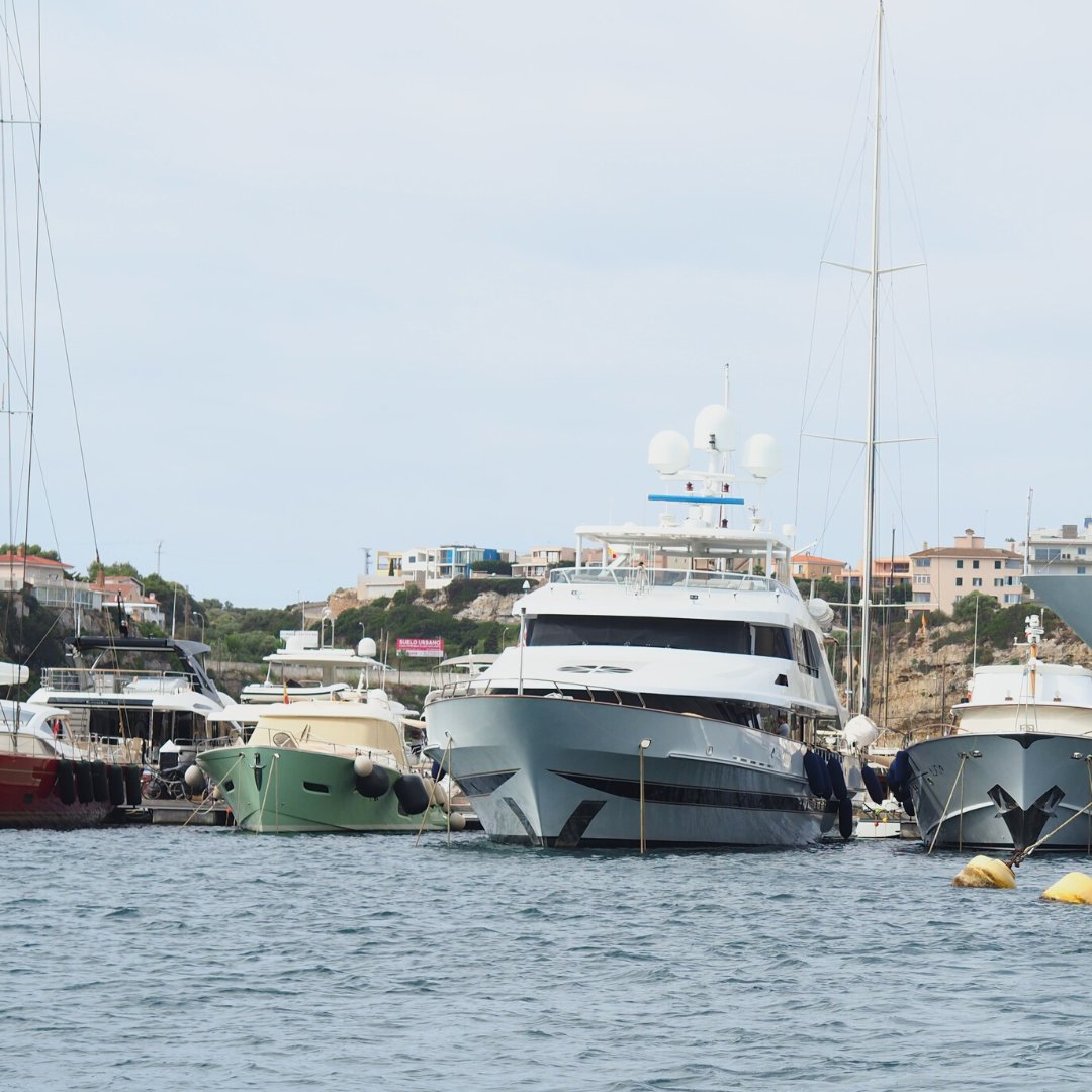 Weekend vibes in @MarinamahonPort 

#marinaportmahon #weekend #sailingyacht #sailingweekend #momentsinmenorca #Mahon #Menorca #mediterraneansea #marmediterraneo #marina #ipmgroup #yachtmarina