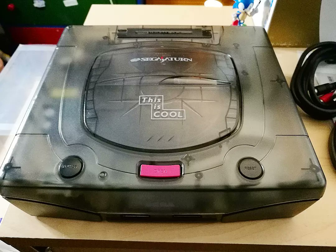 nuclearnightmar's tweet image. Endlich habe ich einen #thisiscool #SegaSaturn CiB mit übereinstimmender Seriennummer ergattert ❤️
War schon lange auf meiner Wunschliste ✌️
Welche Special Edition wünscht ihr euch seit langem? 
#retrogaming #kleinanzeigen #importgaming #segasaturday #segasaturnday #sega