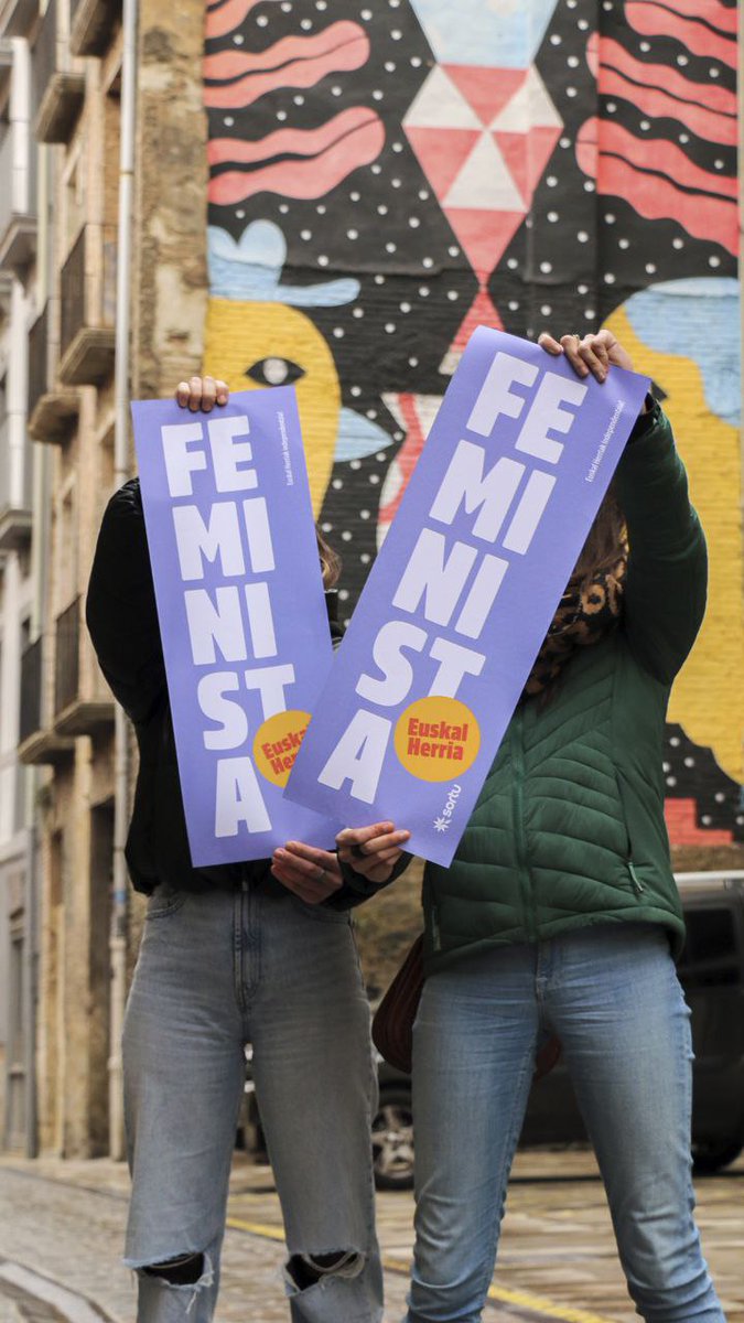 SortuBerriozar's tweet photo. #Martxoak8| Gaur ere Euskal Herriko kaleak beteko ditugu zaintza sistema publiko eta komunitarioa aldarrikatzeko. Euskal estatu feminista helburu.

📍#Berriozar-ko blokea 18:00etan abiatuko da Euskal Herria plazatik.

GURE BIZITZEKIN NEGOZIORIK EZ!
Gora borroka feminista! ✊🏾💜 https://t.co/3SDQXcOiSa