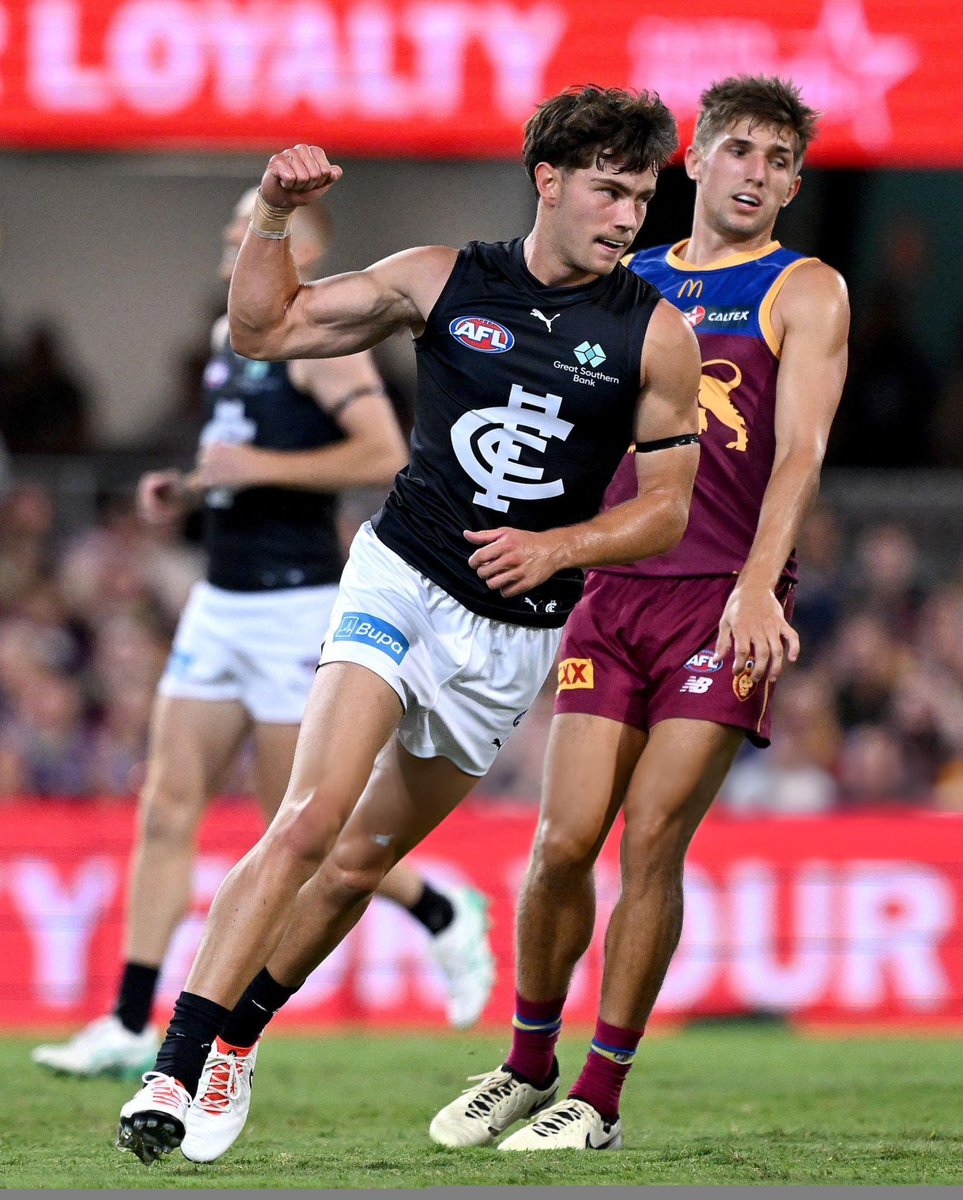 Jack Carroll after coming on at half time: 

• 10 disposals
• 80% disposal efficiency
• 4 clearances 
• 2 tackles
• 2 inside 50s 
• 11 pressure acts
• And one almighty goal 🎯

🤖 ⭐️