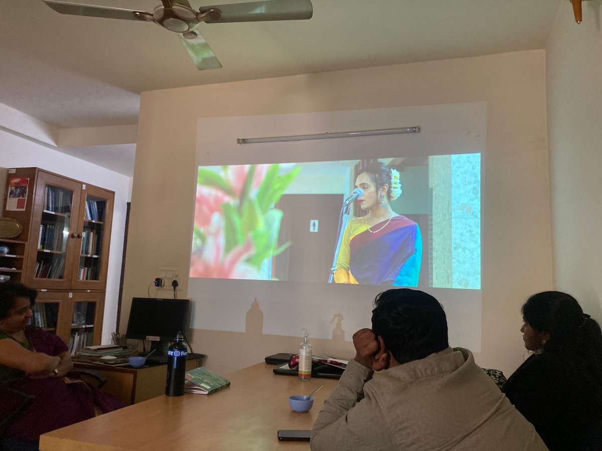On #InternationalWomensDay 2024, #HLRN screened 'Ek Jagah Apni: A Place of Our Own', a film by @humshahari. The movie, through its heartwarming and thought-provoking narrative, highlights how access to housing is dependent on gender identity, caste, livelihood, and other factors.