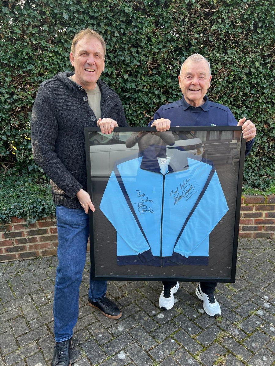 In 1981 my dad Keith, then manager of @TheGillsFC, signed 19 year old Tony Cascarino from non-league Crockenhill launching his career. Gillingham gave Crockenhill a set of 12 tracksuits as a gesture of thanks. My dad owns the last remaining one and he gave it to big Cas today.