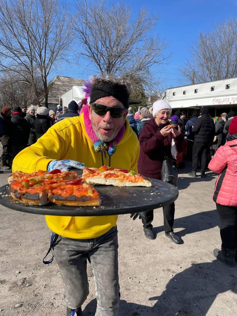 Meet Gonzalo. He's one of our incredible volunteers from around the world, supporting Ukrainian communities with warmth, hope, and pizza!🍕 You don’t need to be a chef to join us – just bring your willingness to help. Learn more: hopefull.org.uk #MakePizzaNotWar