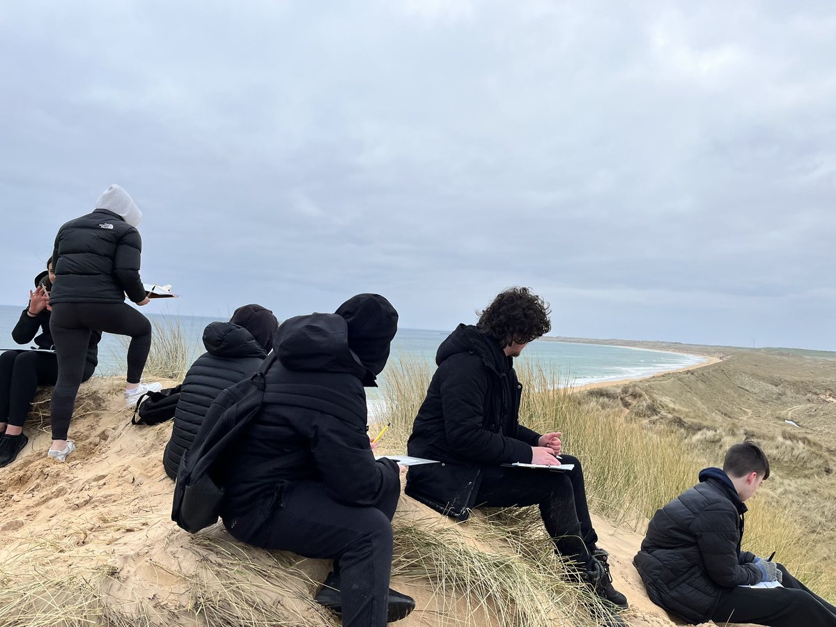 Today our L5 Geographers investigated the human and physical factors affecting the landscape at Fraserburgh Beach 🏖️ 🌊