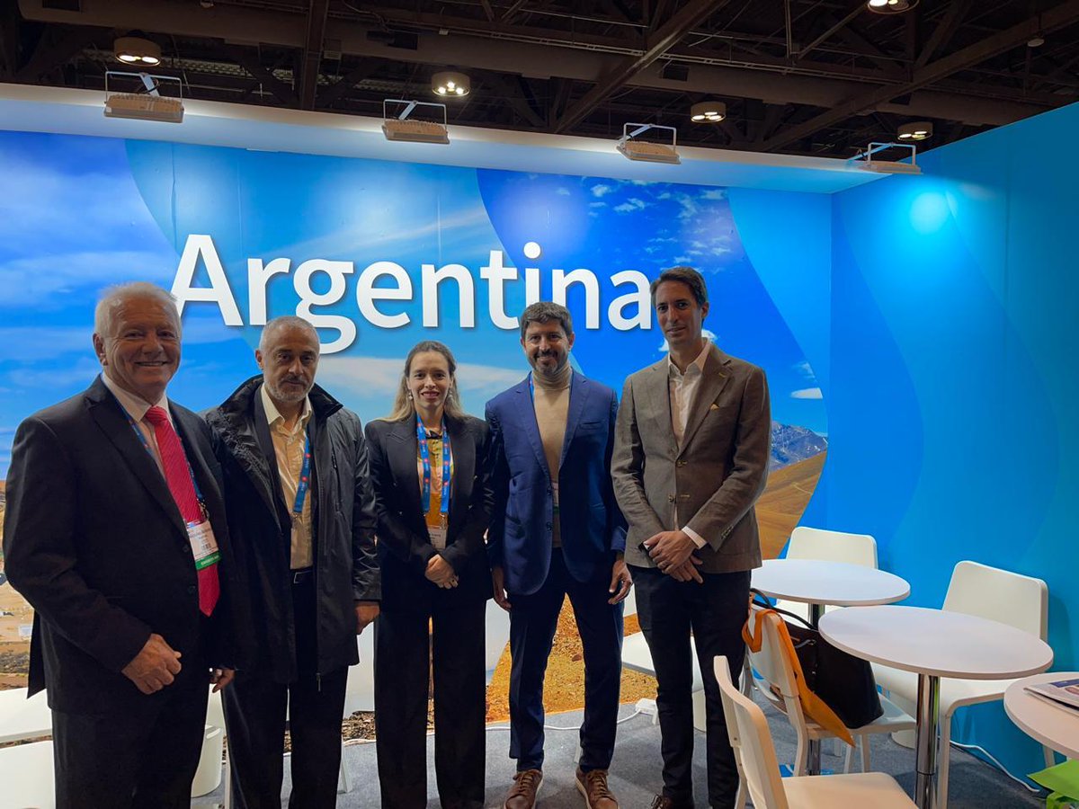 🟥#MINERÍA El litio y el cobre impulsan el desarrollo minero de La Rioja. El Oeste provincial es la región donde hay 6 proyectos en etapa de prospección y exploración. Se busca que utilicen mano de obra y proveedores locales. Lo confirmó <a href="/FedericoRBazan1/">Federico R. Bazan</a>. riojavirtual.com.ar/litio-y-cobre-…