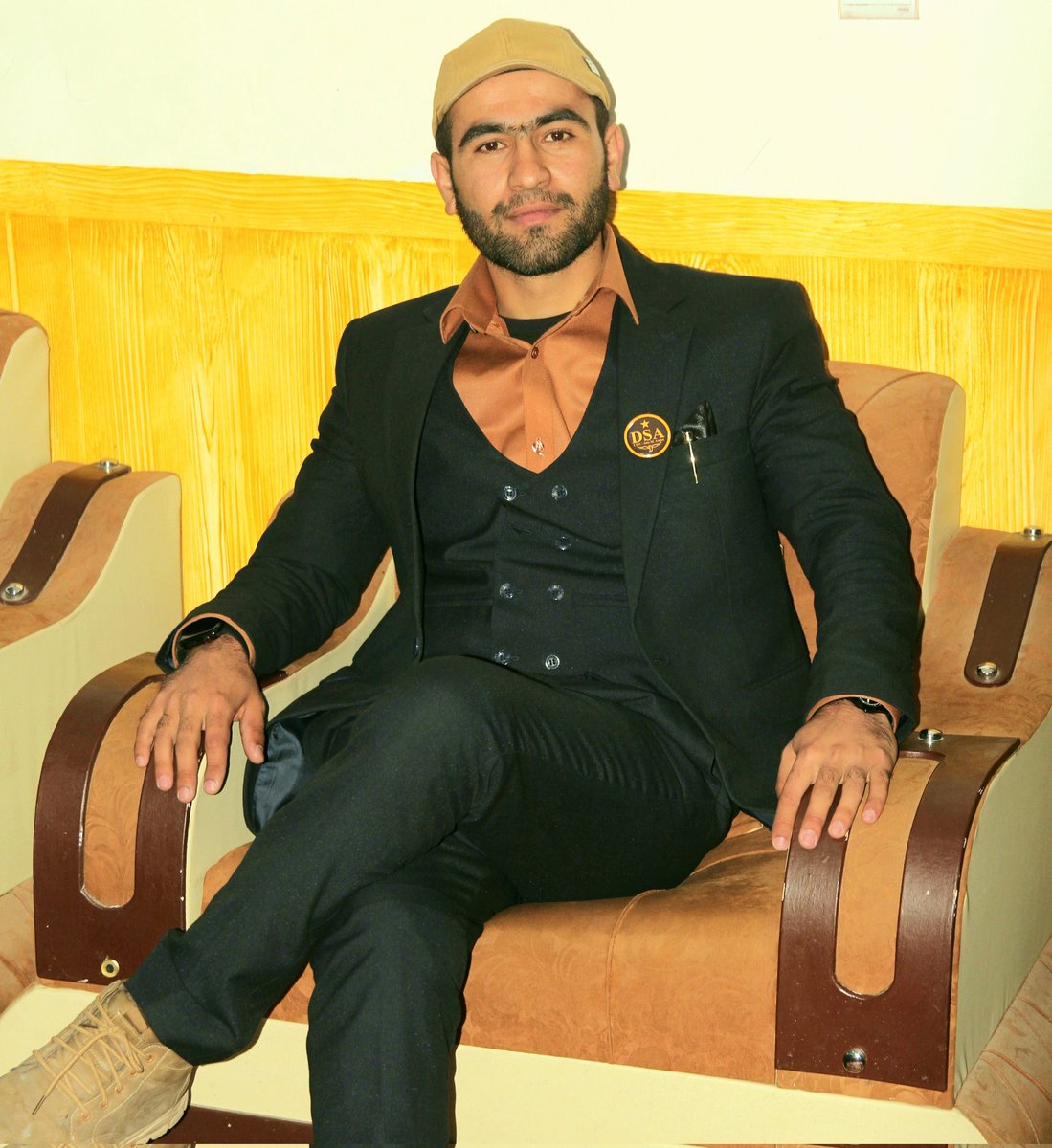 attamazemi's tweet photo. "Settling yourself comfortable on a settee doesn't mean it's over, maybe it's the inception!"
Atta M. Azemi https://t.co/QxrYp1wsFx
