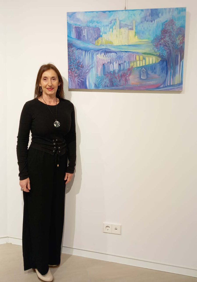 🎨Nueva exposición en la Sala Curuxeiras
🖼️La pintora #RosaSalanova invita a descubrir nuevos horizontes a través de la muestra 'Dimensiones de luz'
📍Sala Curuxeiras #puertodeferrol
🗓️Del 8 al 17 de marzo
🕐De 12:00 a 13:30  y de 18:00 a 20:00 horas
📎apfsc.com/la-artista-ros…