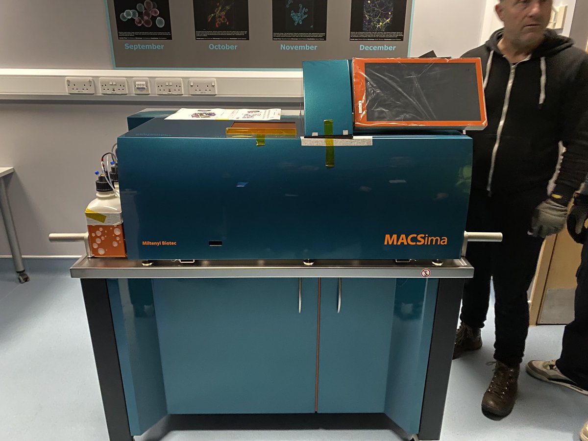 MACSima has finally arrived @UoEXCC Exciting time for Tissue Cyomics! @fungalhyphae @MRCcmm @UoEBiosciences @UniofExeter @ExeterMed @uniofexeHLS @drpetercook @ElaineBignell #cytometry #spatialomics #imaging #flowcytometry