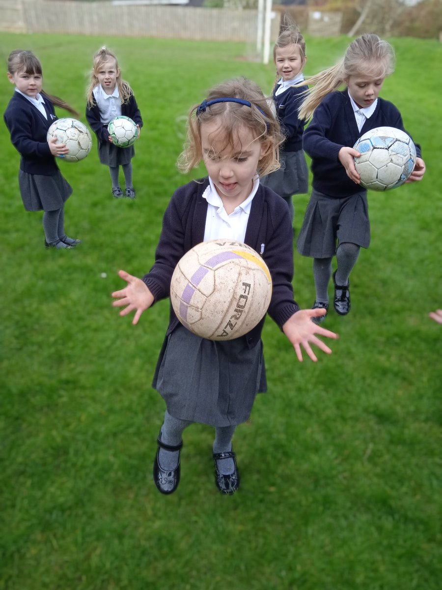 ConnorD_Academy's tweet photo. Reception Class girls learning new skills during the 'Girls Kick Up Challenge'. https://t.co/hk23s485di