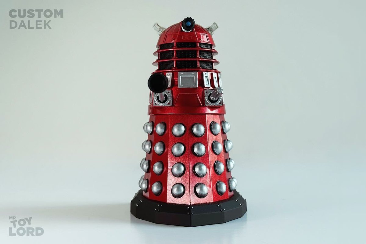 MrToyLord's tweet photo. CUSTOM DALEK
I’m continuing the custom showcase I started last year. Each month I’ll showcase one of my custom figures.
Today’s figure is a Dalek Scientist. Any questions, just ask.
—
#CustomDalek #Dalek #DalekScientist #Scientist #DoctorWho #ToyPhotography #MrToyLord https://t.co/Q0K86Ysj0m