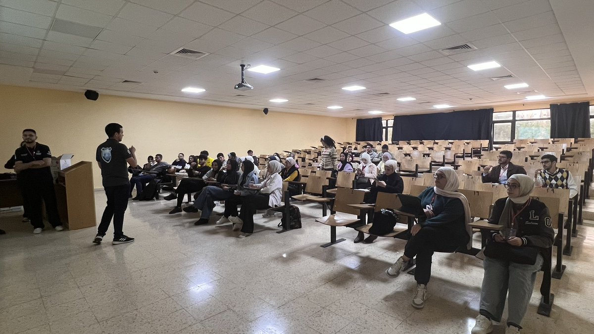 IFMSA_Jo's tweet photo. SCOME Session 🖤 🖤 #NGAXXIV https://t.co/MSPxfDxIve