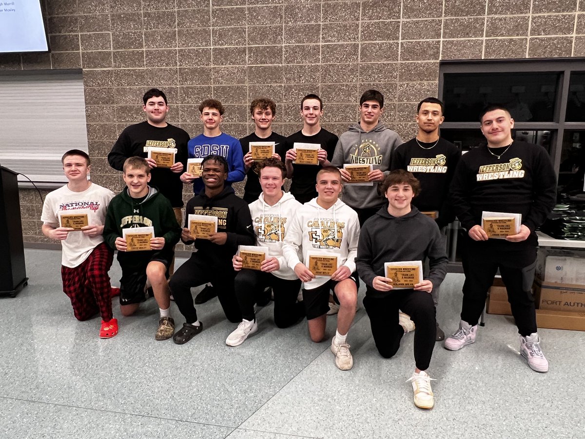 SFJeffersonWR's tweet photo. Cavaliers wrapped up the season with their wrestling banquet celebrating the athletes’ hard work and accomplishments! https://t.co/fVHBLSaNGn