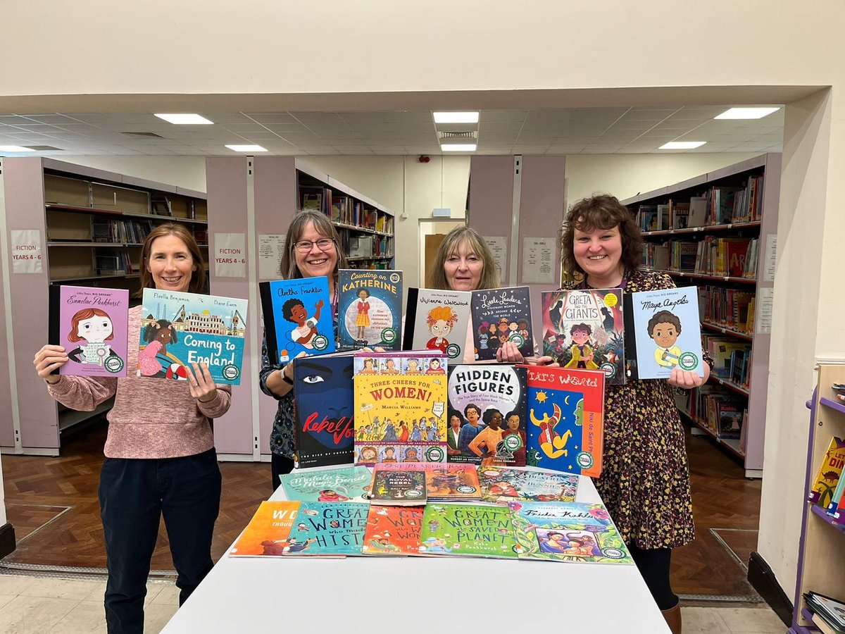 LBHLibraries's tweet image. Happy International Women's Day from the Schools Library Service! Look at all the lovely books to celebrate women's sometimes overlooked contributions to history!

#ServicesSpotlight #SchoolsLibraryService