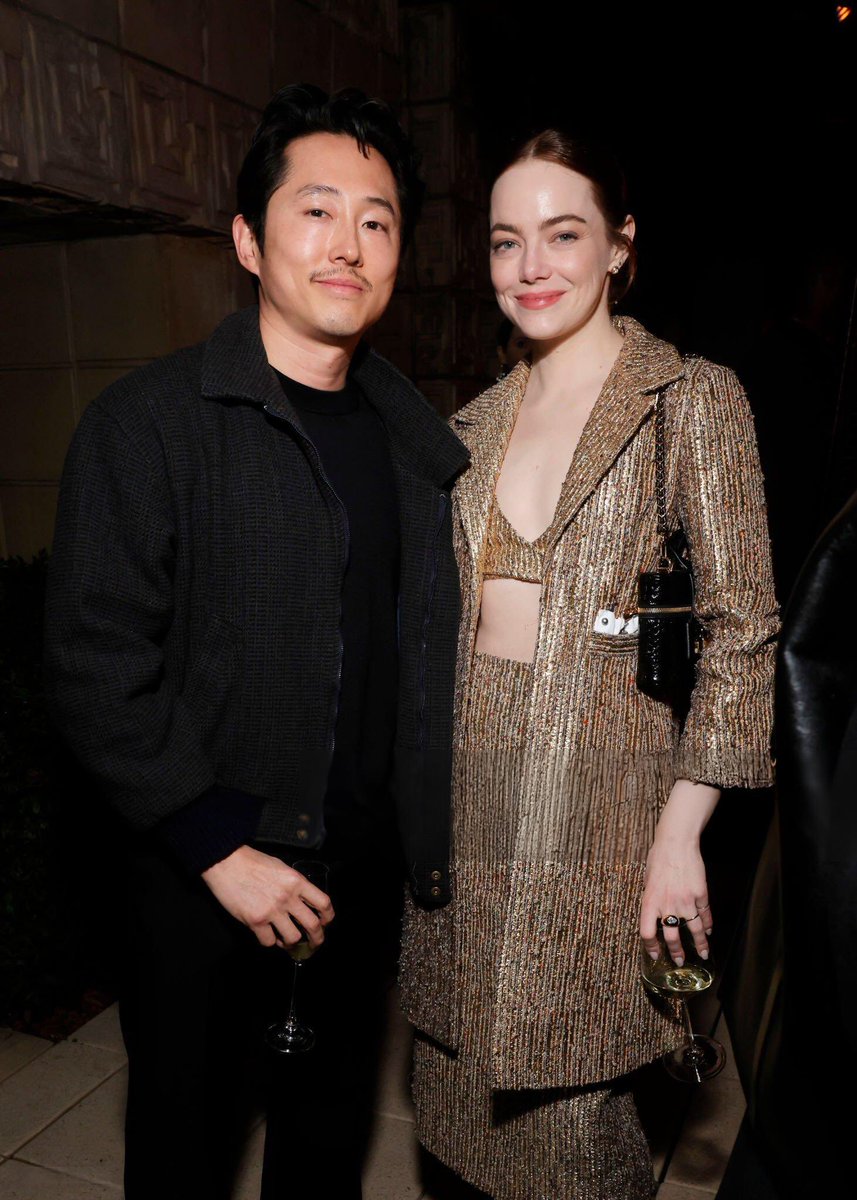 Steven Yeun and Emma Stone at the W Magazine and Louis Vuitton's Academy Awards Dinner.

#StevenYeun #EmmaStone