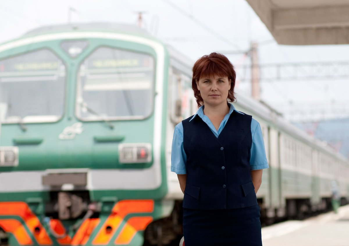 Happy #InternationalWomensDay! ♀️🥳 Today we're celebrating #women in #mobility and #transport and reminding ourselves of how important it is to make mobility accessible for everyone 🚴‍♀️👩🏿‍🦯🚸