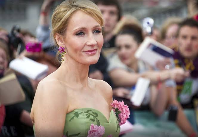 On #InternationalWomensDay, let's celebrate J.K. Rowling. A woman who continues to make a difference in the world through her books and attitudes. Thank you for your strength and courage, @jk_rowling. Happy International Women's Day!