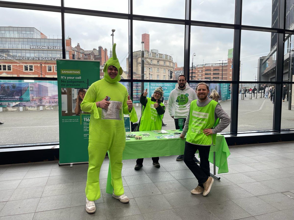 Our Volunteers are at Leeds City Station today - drop on by and have a chat 

#smalltalksaveslives