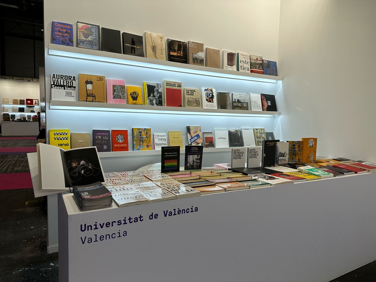 PUV (@publicacionsuv) on Twitter photo Estem presents a <a href="/FeriaArco/">Feria ARCO</a>, dins de l'espai d'<a href="/ArtsLibris/">ArtsLibris Barcelona · Madrid · Lisboa</a>, amb la millor selecció de catàlegs d'exposicions i llibres d'art.
Us esperem a l'estand 7C29 d'IFEMA Madrid.
#FeriaARCO #ArtsLibris Estem presents a <a href="/FeriaArco/">Feria ARCO</a>, dins de l'espai d'<a href="/ArtsLibris/">ArtsLibris Barcelona · Madrid · Lisboa</a>, amb la millor selecció de catàlegs d'exposicions i llibres d'art.
Us esperem a l'estand 7C29 d'IFEMA Madrid.
#FeriaARCO #ArtsLibris