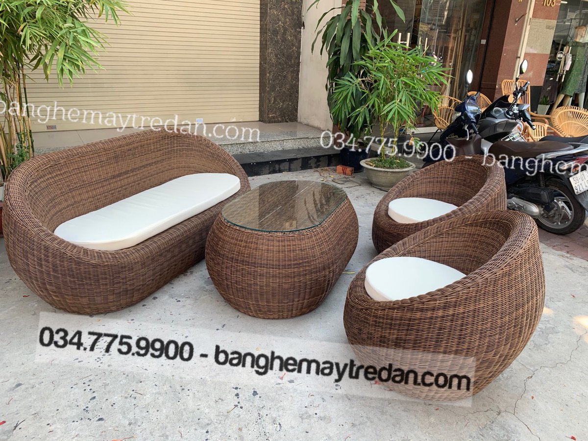 ghemaytre's tweet photo. Với tông màu nâu gỗ trầm ấm cúng làm chủ đạo, được thiết kế và đan khéo léo. Sự kết hợp hài hòa cùng màu beige thanh lịch, sản phẩm Sofa trứng dễ dàng hòa mình vào không gian đậm chất lãng mạn của phong cách Cổ điển, mang đến cảm giác bình yên, thư thái. https://t.co/edXii7C3e0