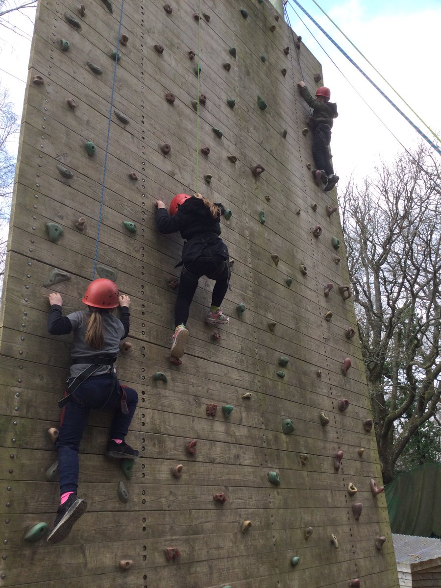 SPMVCedar's tweet photo. Low ropes and climbing part 3! https://t.co/XWsuUA2bdW