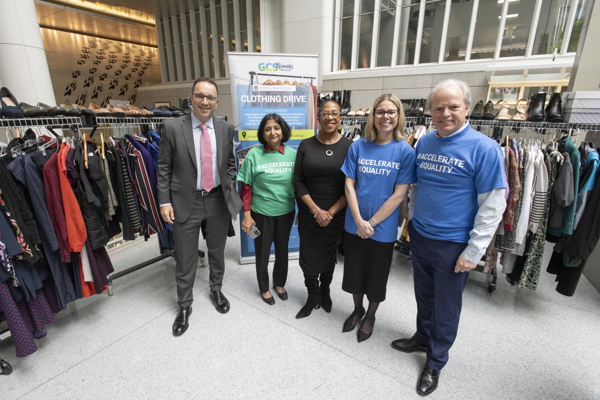 Glad to be supporting this clothing drive initiative that supports a local nonprofit organization, @dressforsuccess DC, empowering women for economic independence. Thanks to all our @WorldBank Group staff for their donations & to Global Corporate Solutions for organizing this!
