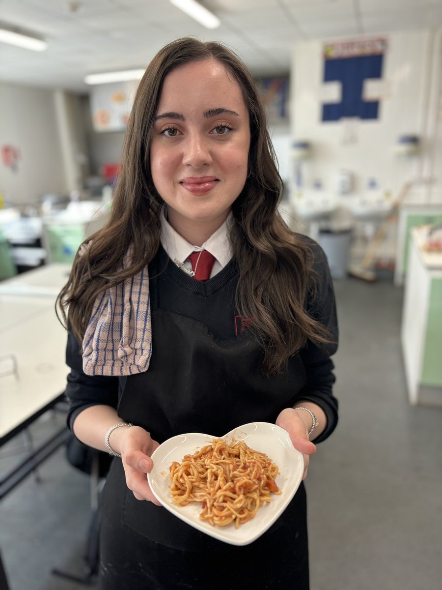 CNSFood's tweet photo. Today Year 10 made pasta and did a fantastic job. https://t.co/bYgM5wmYEV