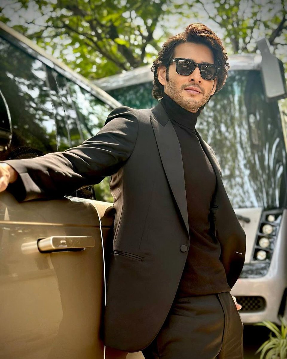 Vjlistens_'s tweet photo. @urstrulyMahesh Stunning 🔥💥🌶️
From #Prabhas fans ✨♥️ https://t.co/OZq2icQE7S